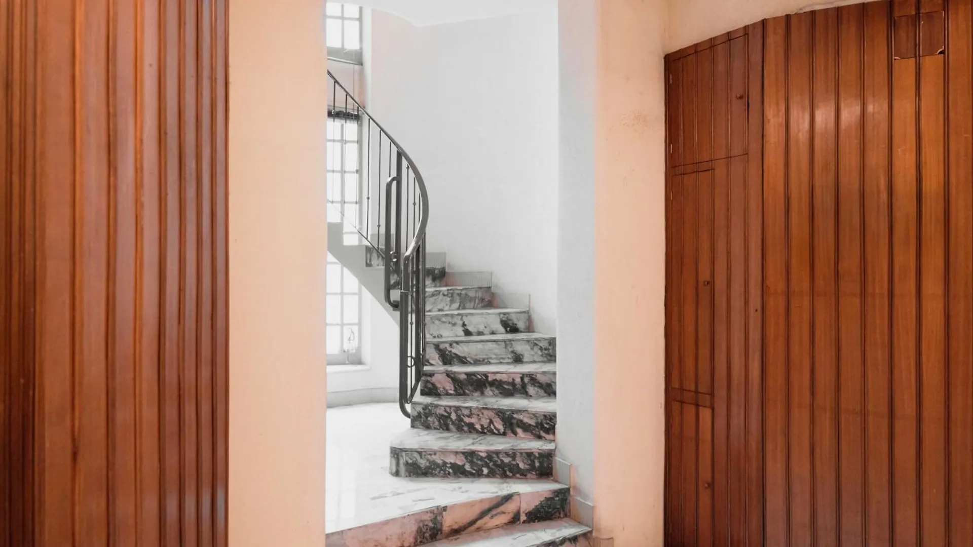 Апартаменты Gorgeous Flat In The Design District Милан